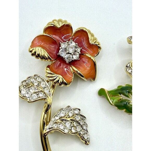 Vtg Nolan Miller Lot Of 2 Flower Brooches Enamel Rhinestones Glamour Collection - Picture 2 of 9
